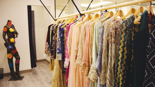 Why Some Clothing Brands Thrive in Pakistan