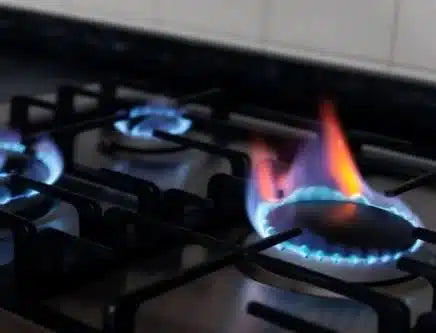 No Gas at Sehri and Iftari? SSGC Announces 10% Increases in Gas Pressure