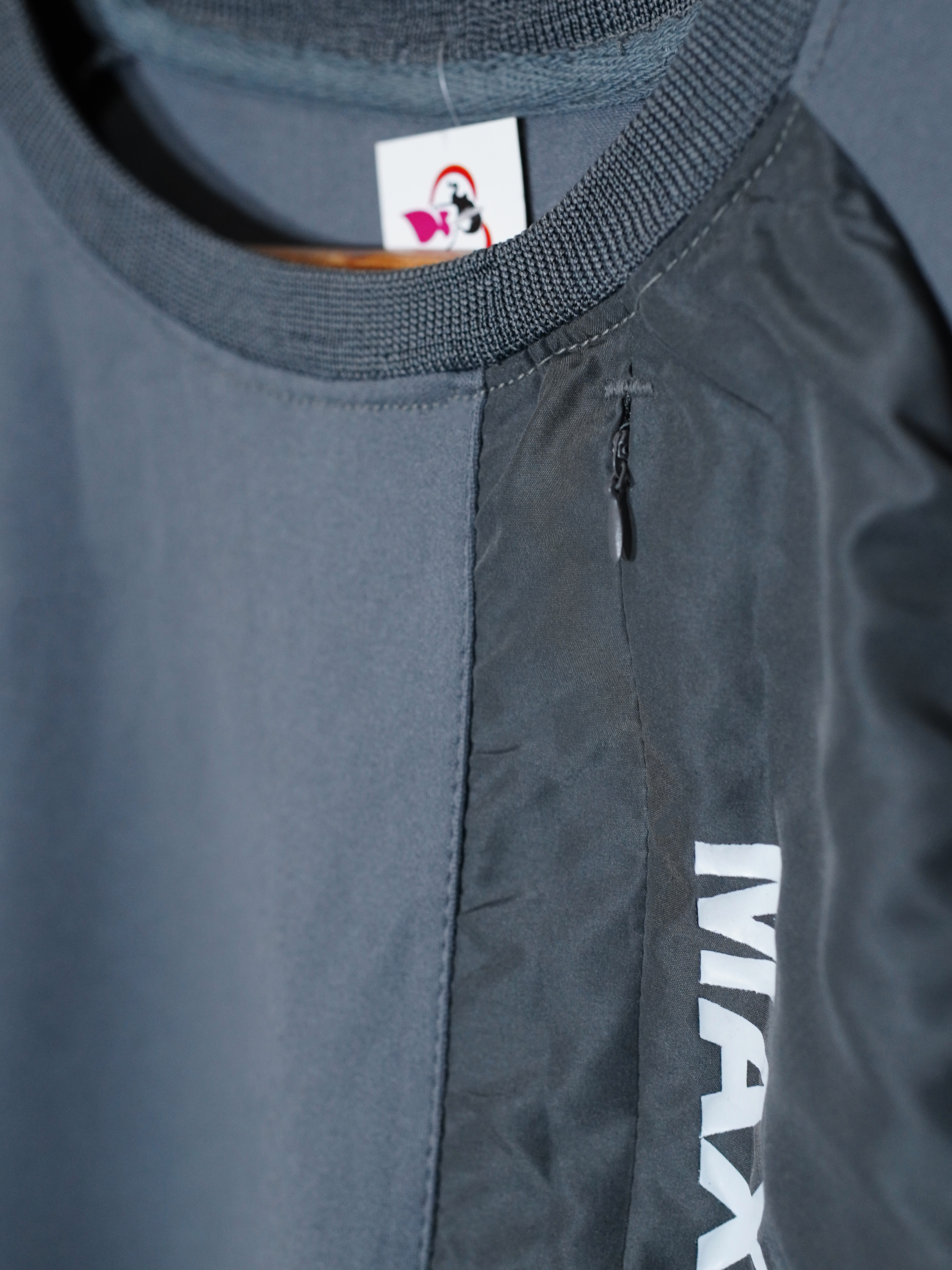 Swift Shirt MAX Men’s Crew Neck Sweatshirt with Zip Pocket