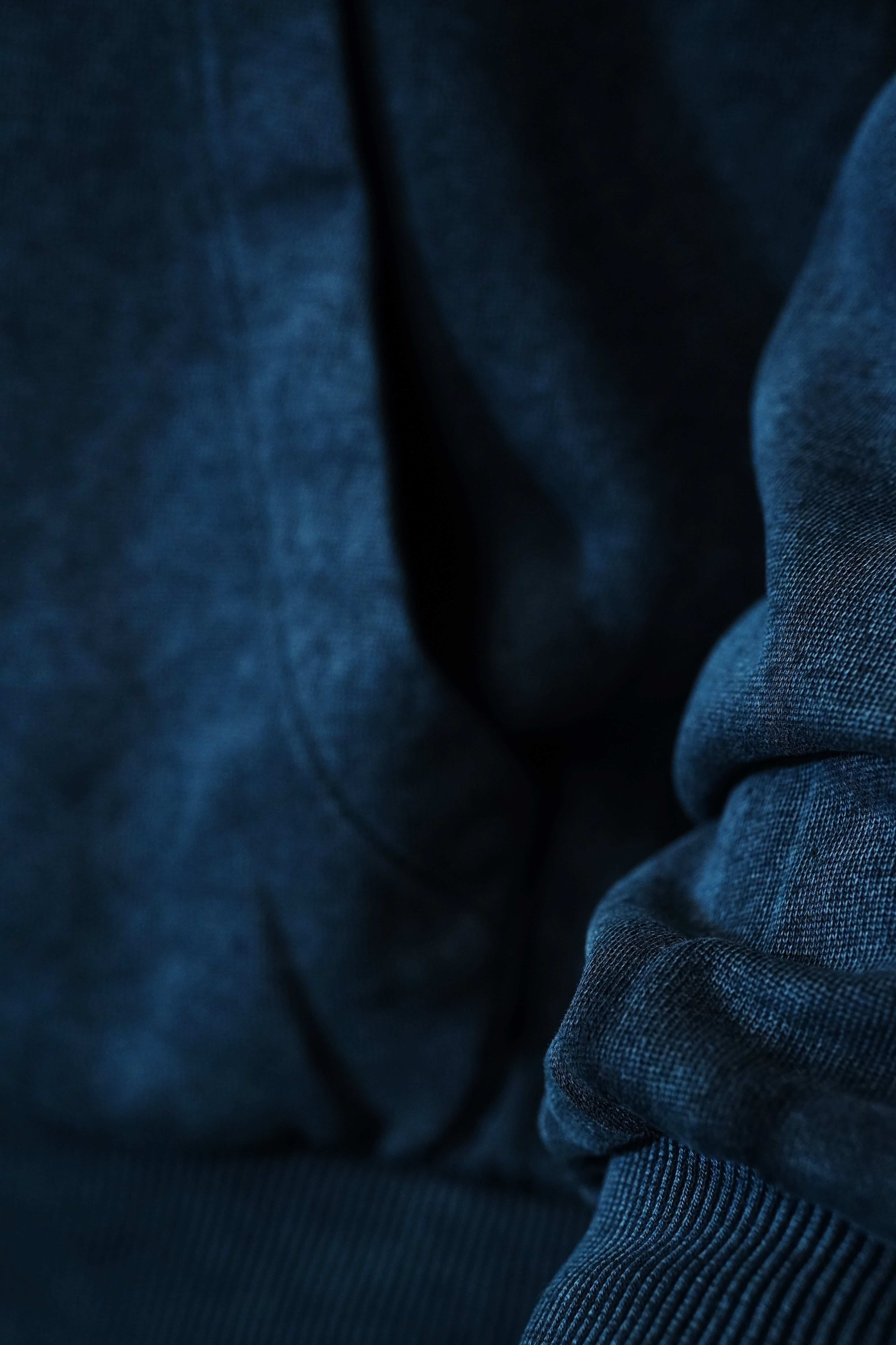 Black Rough Texture Hoodie – Street Style Comfort