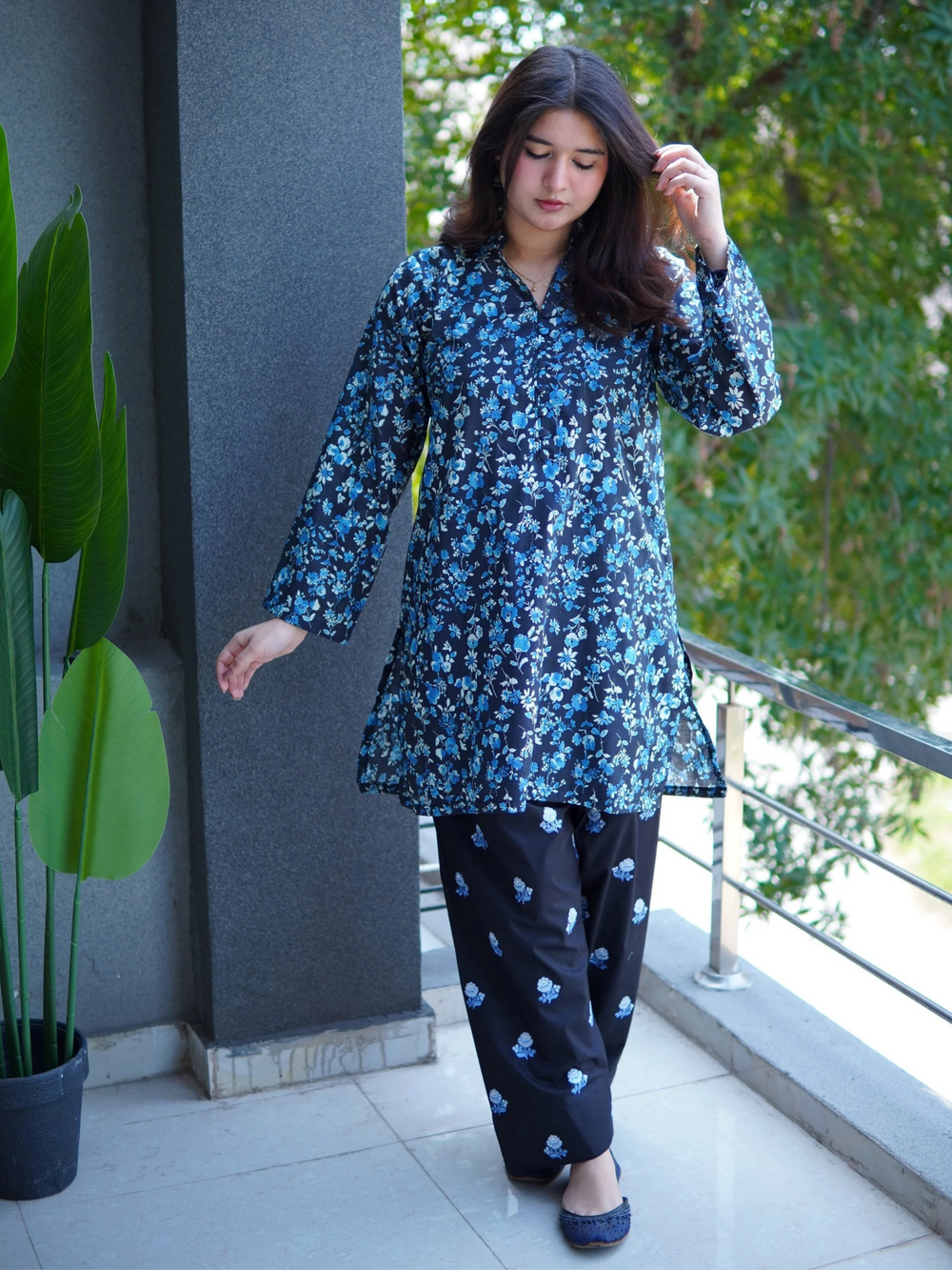 ZINICIII FARSHI SHALWAR - Brands Kahani