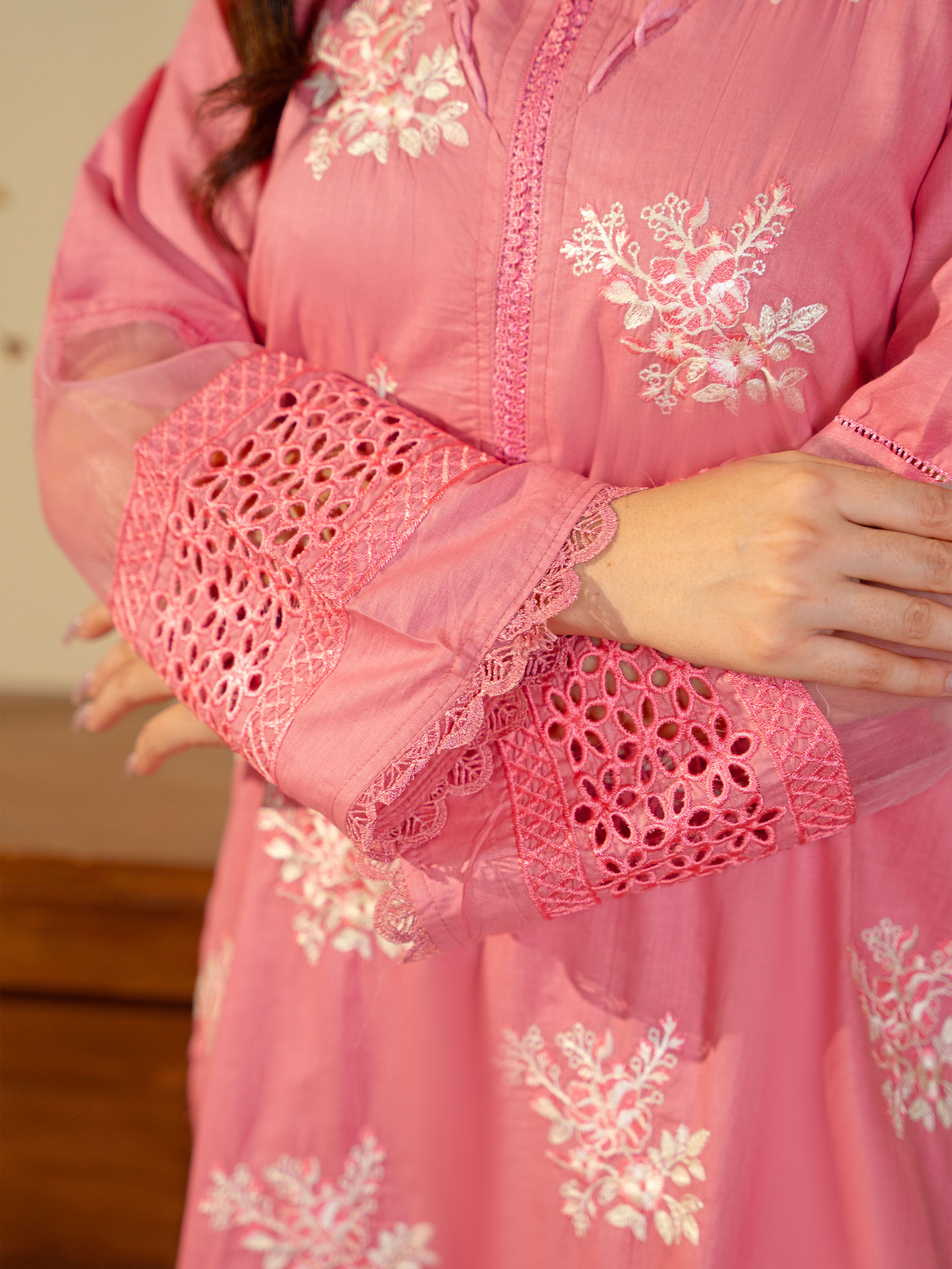 Pink Embroidered 3-Piece Suit – Kahani 47 Premium