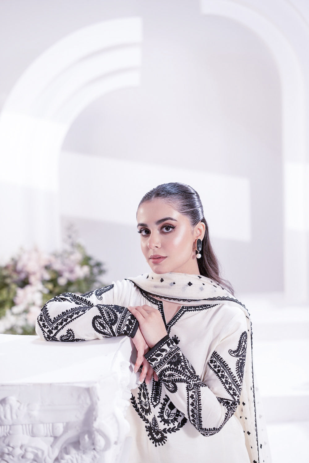 AYRA WHTE 3PCS - Brands Kahani