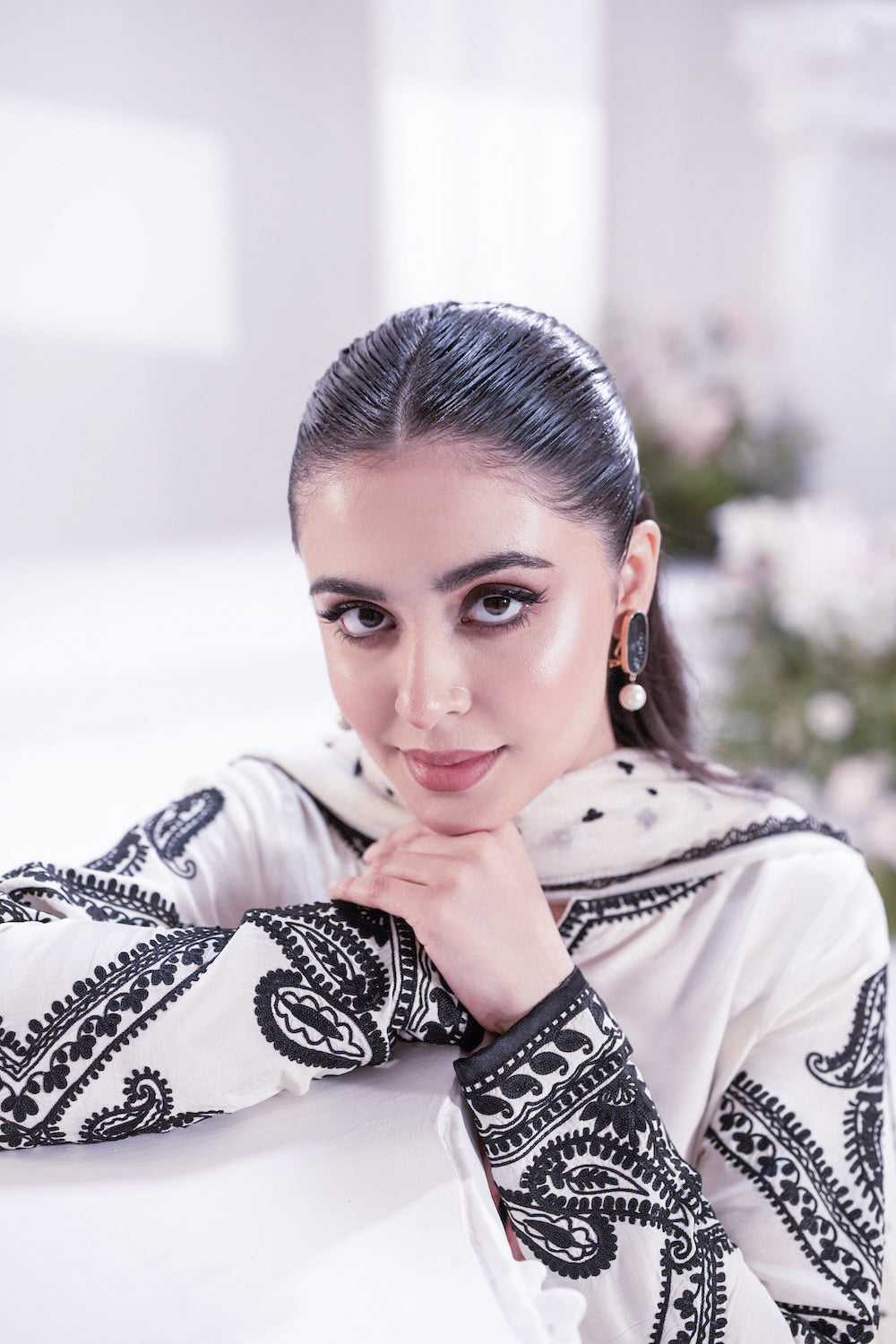 AYRA WHTE 3PCS - Brands Kahani