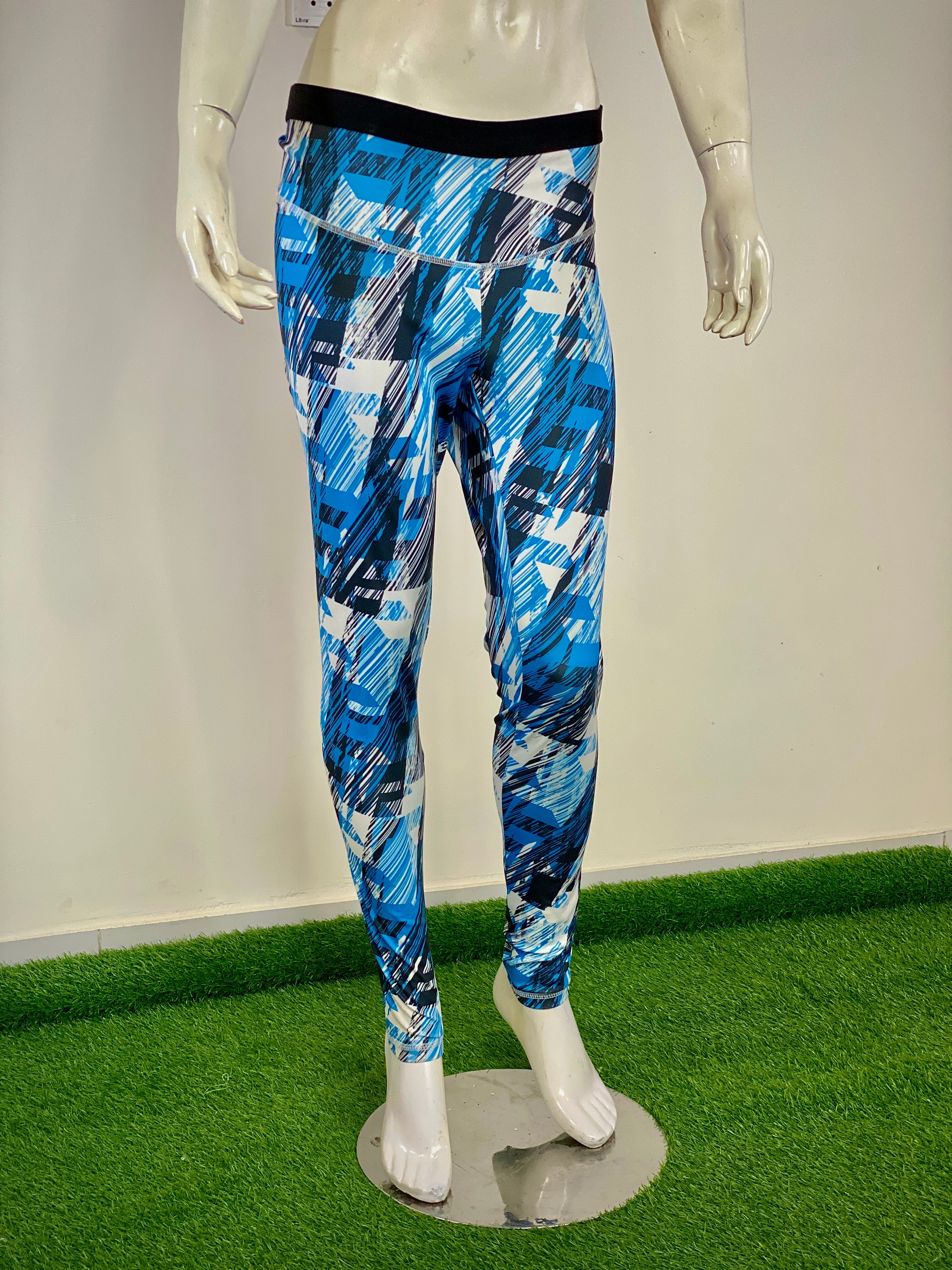 Women’s Sportswear Set – Blue Printed Gym Top & Leggings | Kahani 47