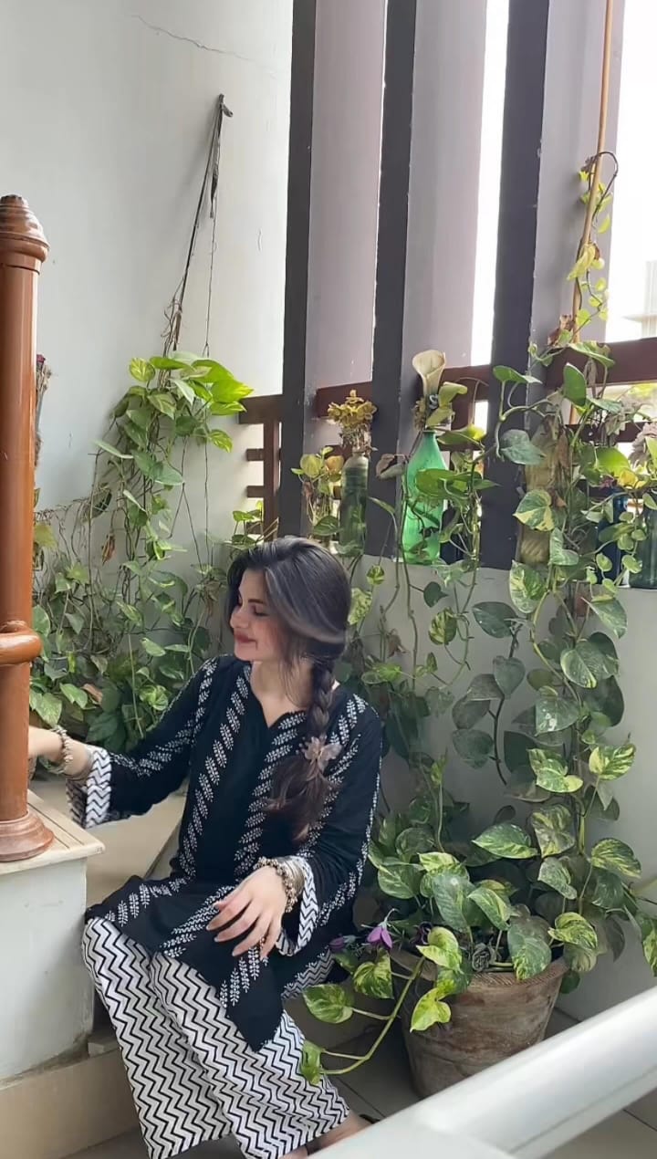 Contrass linning Ladies two piece - Brands Kahani