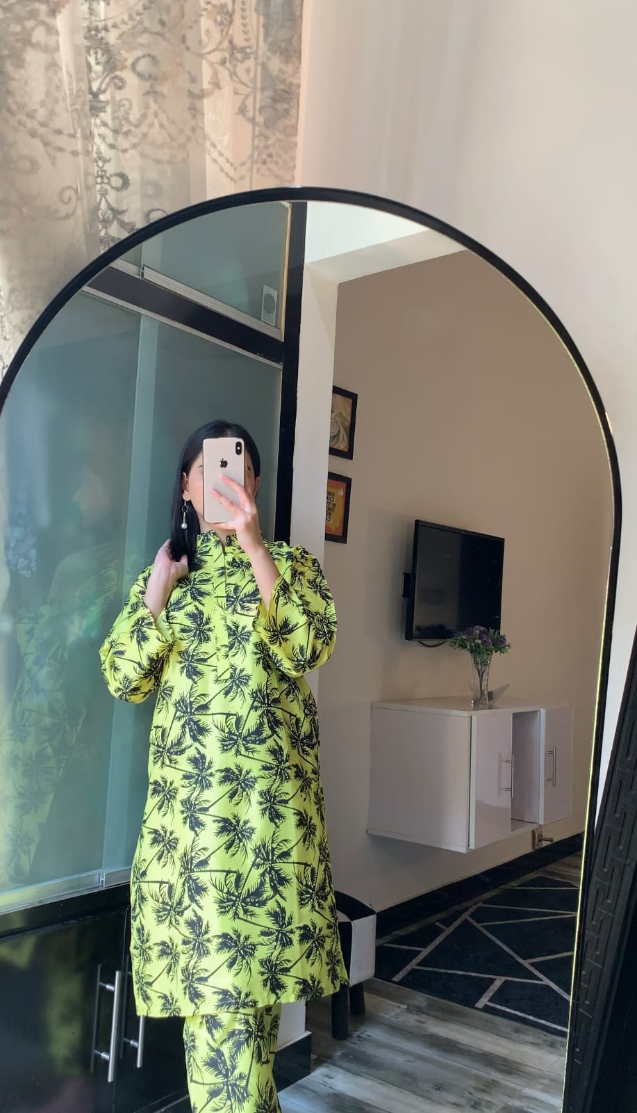 Palm Tree Design - Brands Kahani